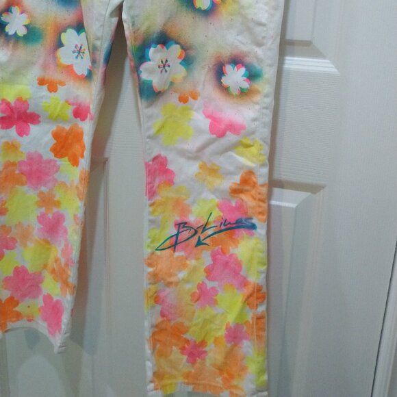 Custom paint job cherry blossom Tommy Hilfiger X B-Lines woman jeans - Picture 3 of 13